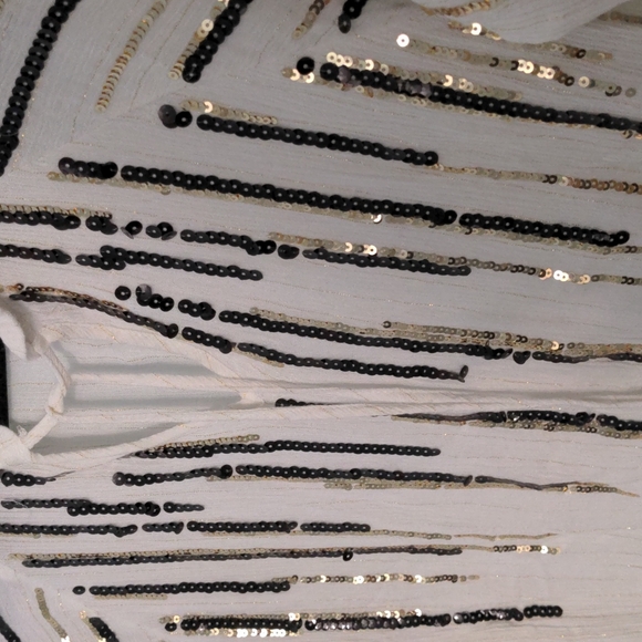 Free the Roses Size M Boho Top with Gold and Black Sequins - Picture 4 of 6